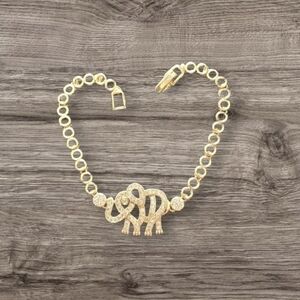 Rhinestone Bracelet With Elegant Elephant Pendant